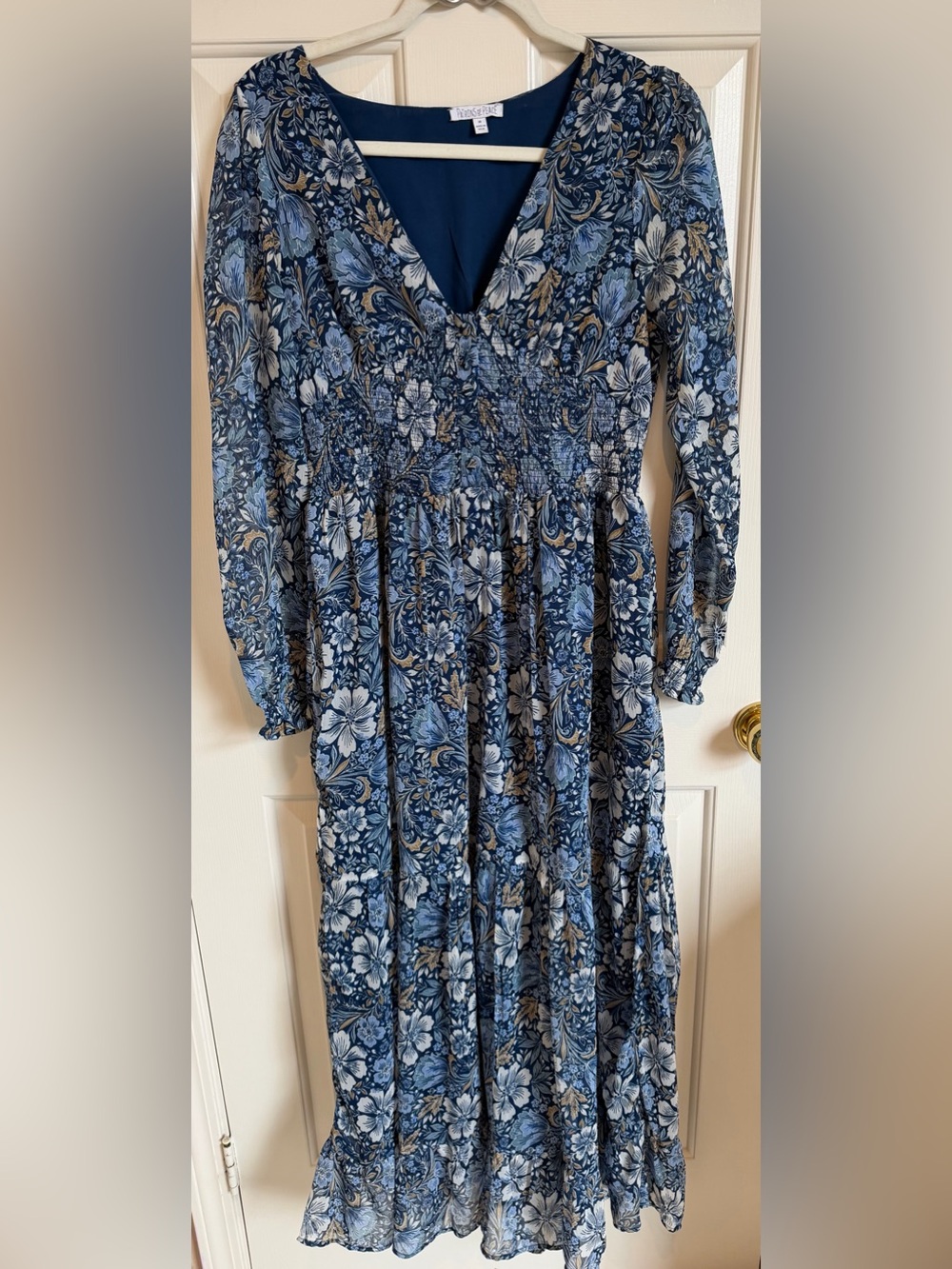 Patrons of Peace Blue Floral Maxi Dress
Size M EUC